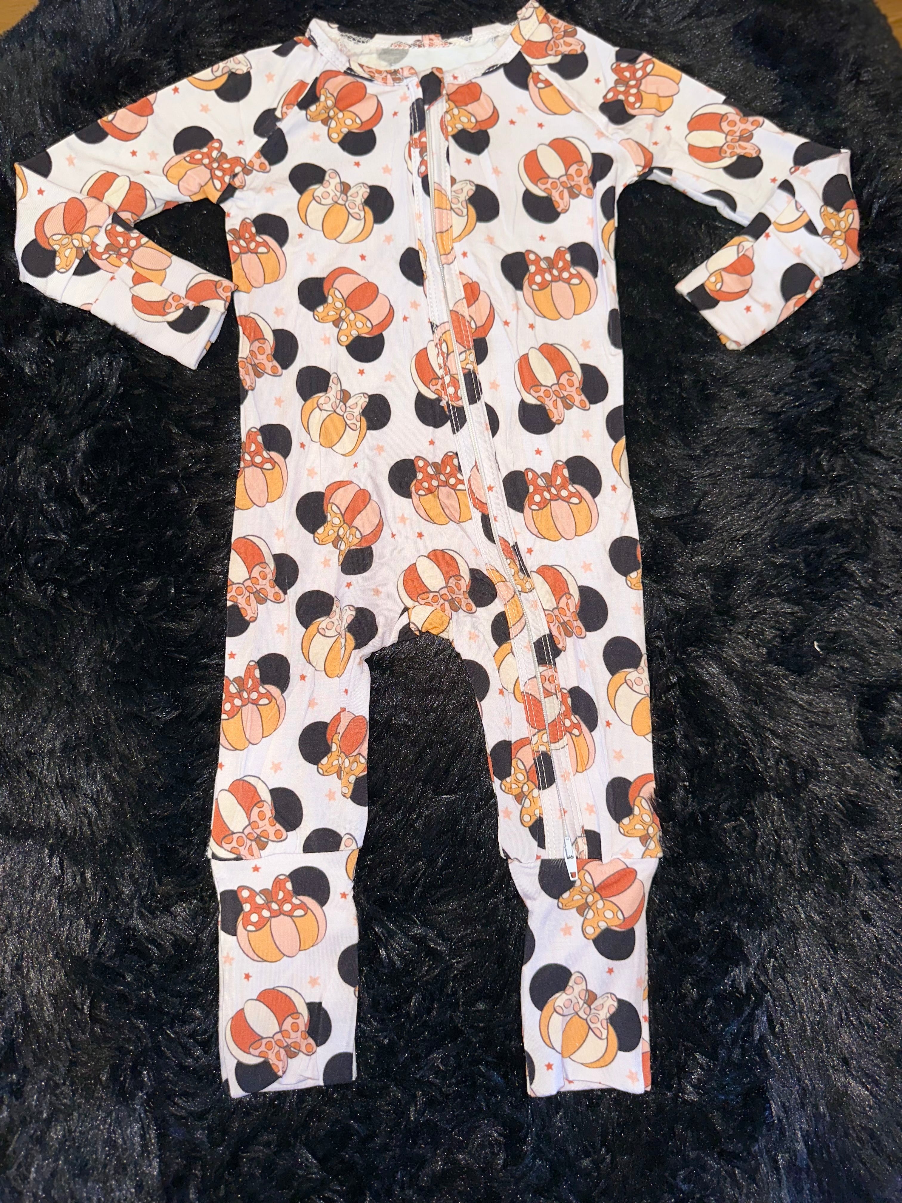 Minnie’s Pumpkin Patch Bamboo 3/6